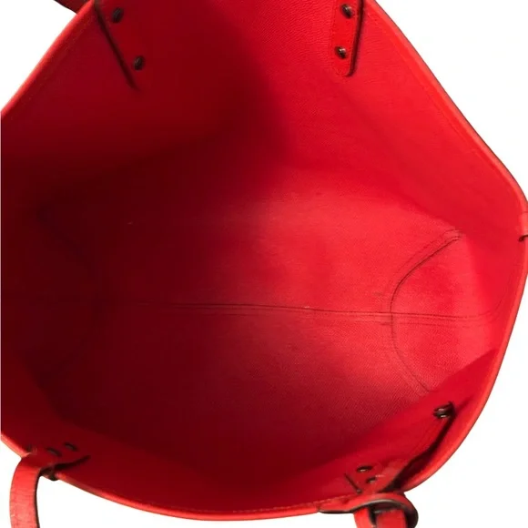 Coach City Tote in Signature Canvas in Camo Rose Floral Print - Picture 9 of 10